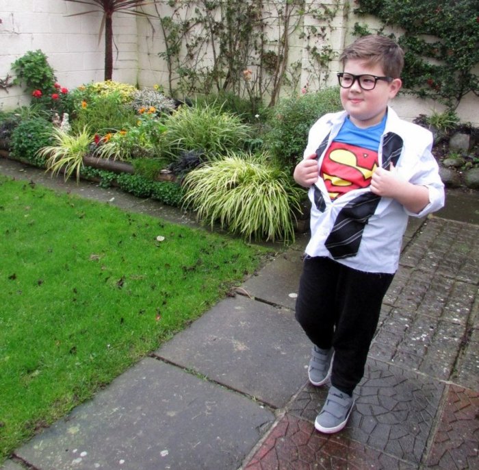 Clark kent costume diy