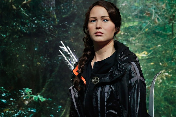 Katniss everdeen costume halloween hunger games sheknows shopping under haloween make look coriolanus prequel focusing snow ready related story get